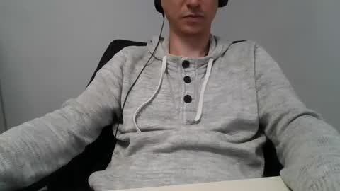 Snapshot of labelette007 chatting on 05-04-26, 11:28 labelette007 online show from 05-04-26, 11:28