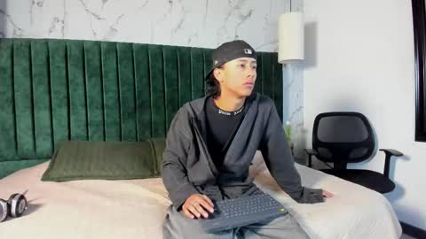 labrinthteasing online show from 02-10-26, 12:31