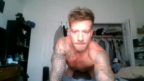 lacrioxcum18 online show from 10-26-25, 03:18