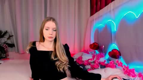 Snapshot of lada2k4 chatting on 02-23-26, 07:17 Lada online show from 02-23-26, 07:17