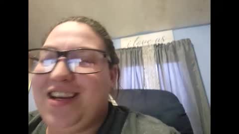 Laddybuggie27 online show from 02-10-25, 11:23