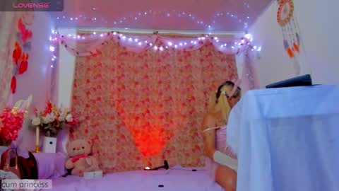 Laden And Juan online show from 11-22-25, 11:15