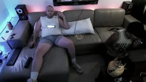 Hectic online show from 02-04-25, 03:26