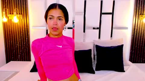 Snapshot of lady_boox chatting on 04-17-26, 12:08 Lady online show from 04-17-26, 12:08