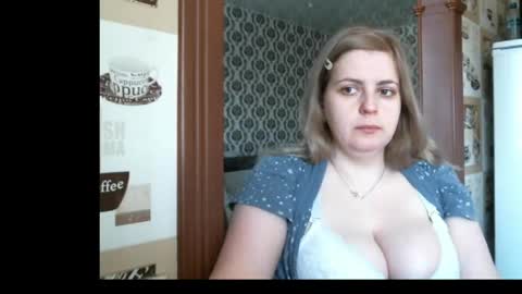 Snapshot of lady_cute_cat chatting on 04-23-26, 02:13 lady cute cat29 online show from 04-23-26, 02:13