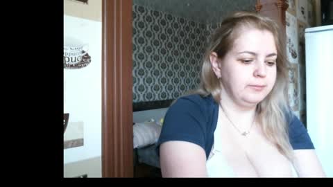 Snapshot of lady_cute_cat chatting on 04-28-26, 02:49 lady cute cat29 online show from 04-28-26, 02:49