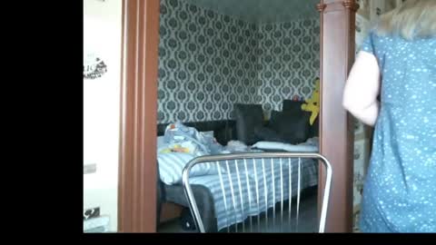 Snapshot of lady_cute_cat chatting on 05-08-26, 02:50 lady cute cat29 online show from 05-08-26, 02:50