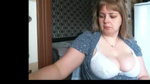 Snapshot of lady_cute_cat chatting on 06-10-26, 03:07 lady cute cat29 online show from 06-10-26, 03:07
