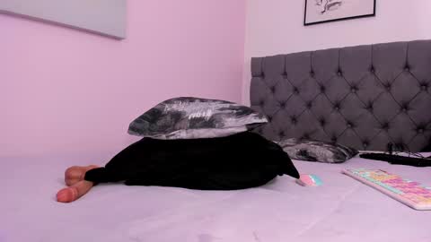 Karla - Instagram   lady karla1 online show from 02-27-25, 07:47