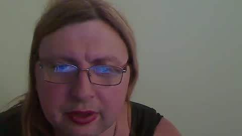 Snapshot of lady_delilah_ts chatting on 10-27-25, 12:20 Delilah-Catherine online show from 10-27-25, 12:20