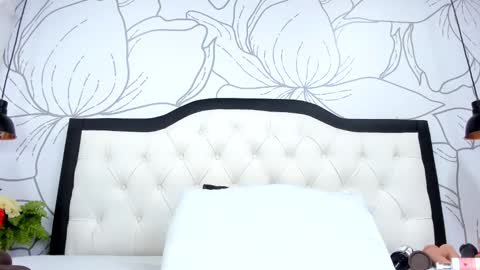 LADY  online show from 02-25-26, 02:10