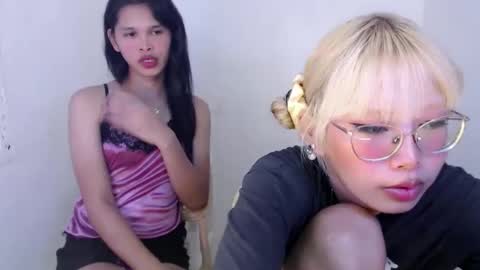 Snapshot of lady_galacticax chatting on 01-06-25, 11:51    online show from 01-06-25, 11:51