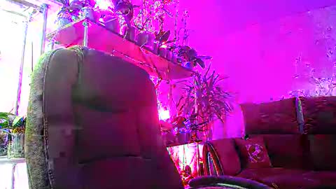 Lady Gloria online show from 02-05-25, 05:09