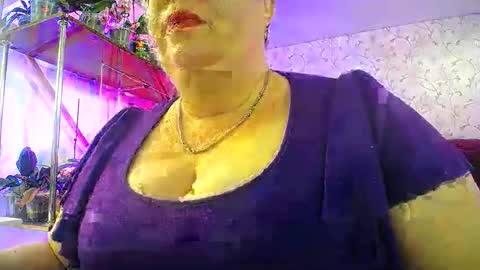 Lady Gloria online show from 05-16-26, 06:43