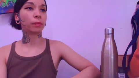 Snapshot of lady_godss chatting on 09-27-25, 04:39 Lady godss online show from 09-27-25, 04:39