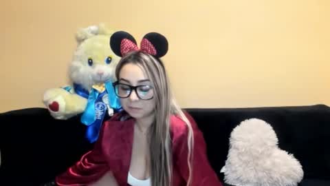 Lady Lyanna online show from 11-03-25, 11:04