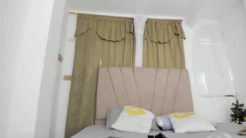 Snapshot of lady_miss___ chatting on 12-03-25, 12:25 lady_miss___ online show from 12-03-25, 12:25