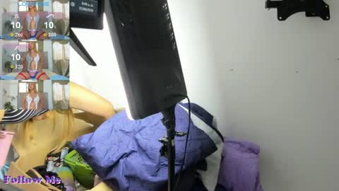 Snapshot of lady_miss___ chatting on 06-27-26, 11:48 lady_miss___ online show from 06-27-26, 11:48