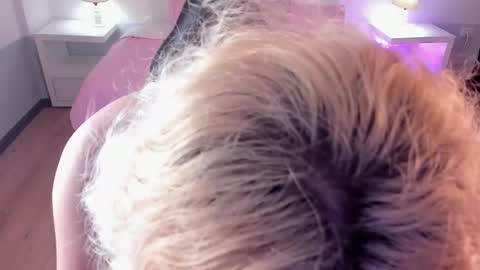 Lady  online show from 02-28-25, 08:28