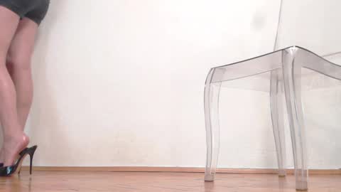 Snapshot of lady_nymph chatting on 12-22-24, 06:59 The Queen of Swords online show from 12-22-24, 06:59