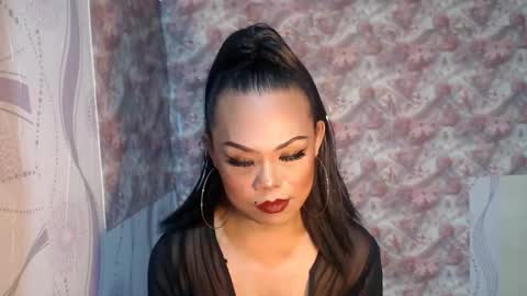 lady_shane26 online show from 06-07-26, 08:18