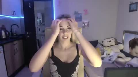 lady_smile69 online show from 11-30-25, 02:10