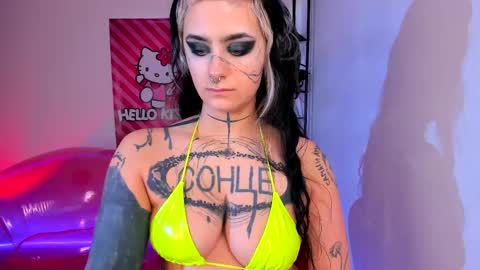 Mia online show from 03-03-25, 04:56