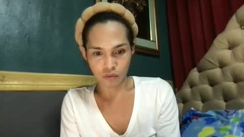 M MMY online show from 06-04-26, 04:02