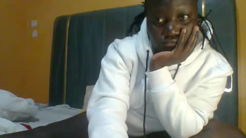 Snapshot of ladyblossoms19 chatting on 04-18-26, 09:26 lindah32 online show from 04-18-26, 09:26