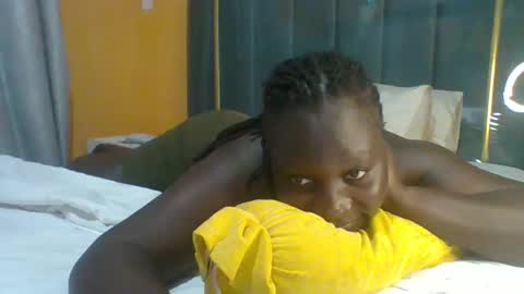 Snapshot of ladyblossoms19 chatting on 04-20-26, 08:21 lindah32 online show from 04-20-26, 08:21