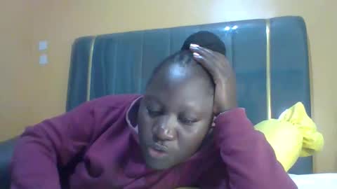 Snapshot of ladyblossoms19 chatting on 05-14-26, 12:06 lindah32 online show from 05-14-26, 12:06