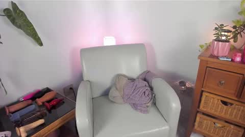 Snapshot of ladyboyhomemaker chatting on 02-10-26, 08:40 ladyboyhomemaker online show from 02-10-26, 08:40