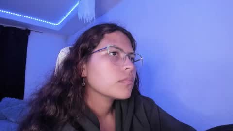  Lady  online show from 10-31-25, 06:25