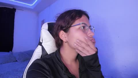  Lady  online show from 11-08-25, 05:07