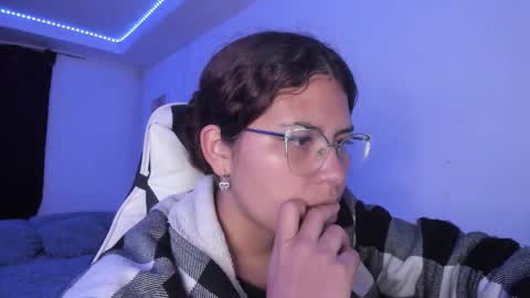  Lady  online show from 11-09-25, 02:10