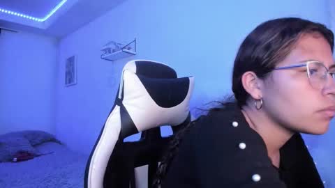  Lady  online show from 02-12-26, 02:39