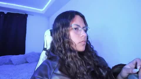  Lady  online show from 03-10-26, 12:48