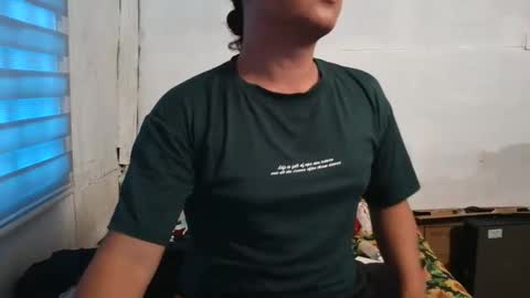 Snapshot of ladybug_ph chatting on 11-03-25, 01:51 ladybug_ph online show from 11-03-25, 01:51