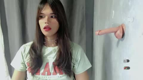 Snapshot of ladyelegant_ chatting on 12-03-24, 10:18 Cristine online show from 12-03-24, 10:18