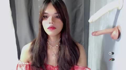 Snapshot of ladyelegant_ chatting on 12-05-24, 12:41 Cristine online show from 12-05-24, 12:41