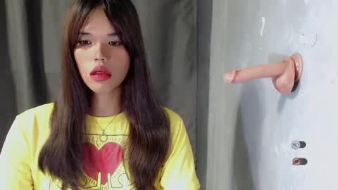 Snapshot of ladyelegant_ chatting on 12-07-24, 11:23 Cristine online show from 12-07-24, 11:23