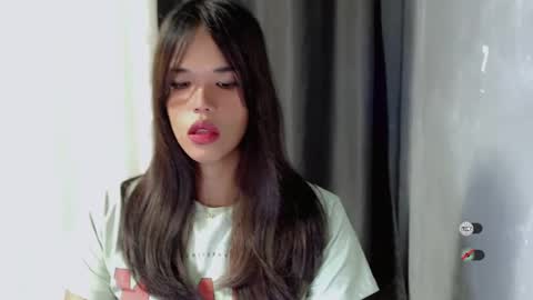 Snapshot of ladyelegant_ chatting on 12-14-24, 10:28 Cristine online show from 12-14-24, 10:28