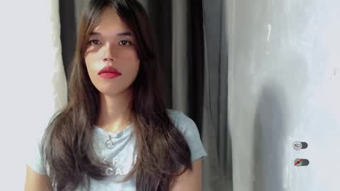 Snapshot of ladyelegant_ chatting on 12-22-24, 01:23 Cristine online show from 12-22-24, 01:23