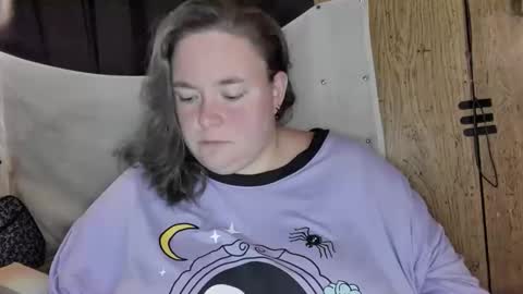 LadyLynn13 online show from 11-17-25, 10:15