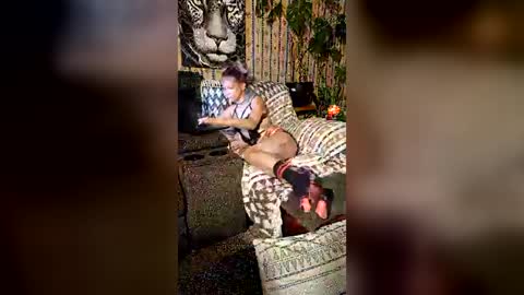 Snapshot of ladymaeflo chatting on 07-30-26, 08:13 Juicyjane online show from 07-30-26, 08:13