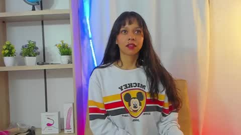 Snapshot of ladynemesis00 chatting on 02-14-25, 01:02 ladynemesis00 online show from 02-14-25, 01:02