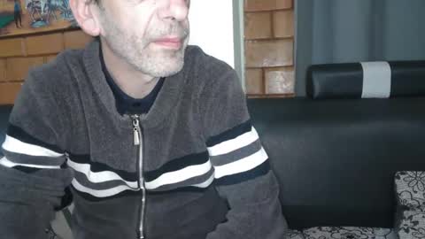 Snapshot of ladysarah101 chatting on 09-09-25, 06:51 Sarah Sam online show from 09-09-25, 06:51