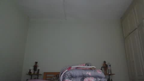 Snapshot of ladysarah101 chatting on 09-18-25, 08:00 Sarah Sam online show from 09-18-25, 08:00