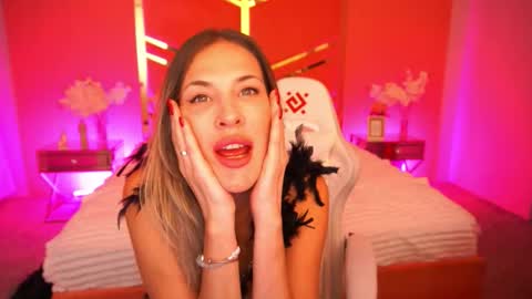 Laura online show from 10-24-25, 01:40