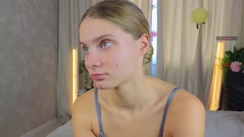 Lilia online show from 10-11-25, 06:45